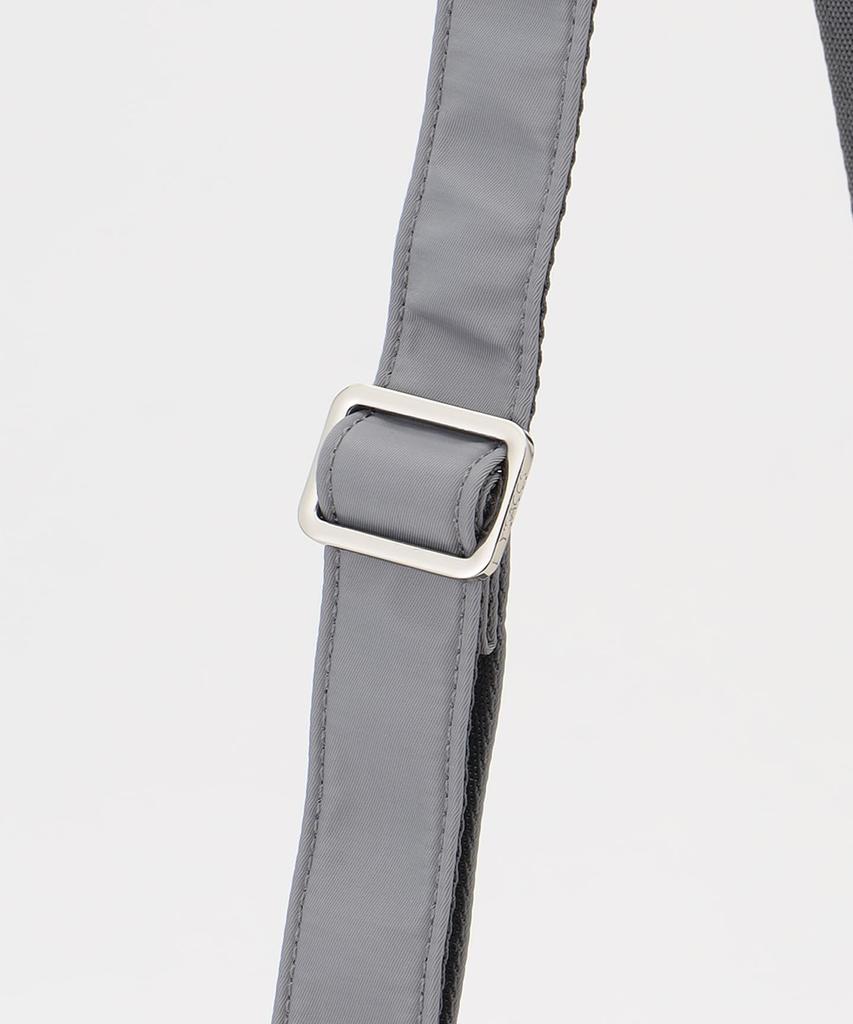 Isaac Block Motif Shoulder Bag 2004602 Light Green (82)