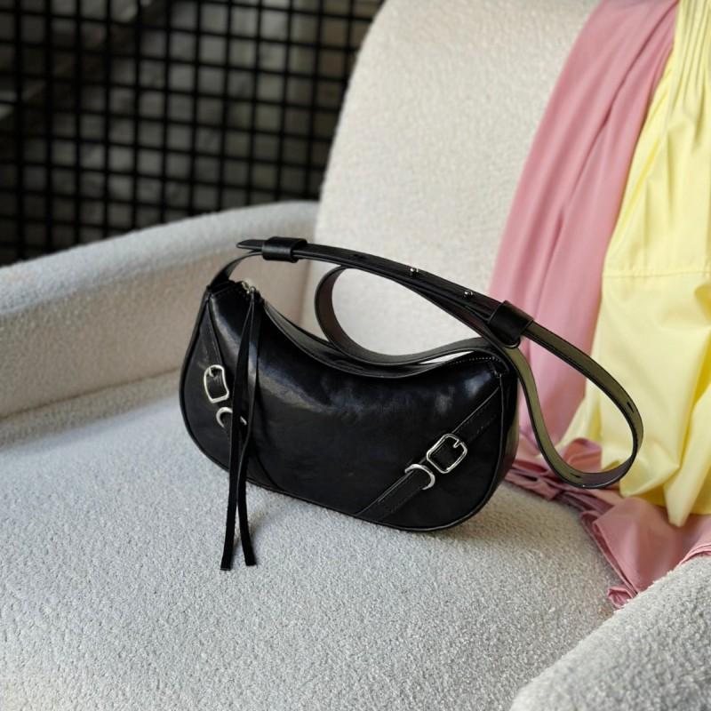 

Leather High-end Fashion Sense Single Shoulder Commuting Bag Fashionable Chain Crossbody Small Square Armpit Baguette чорний