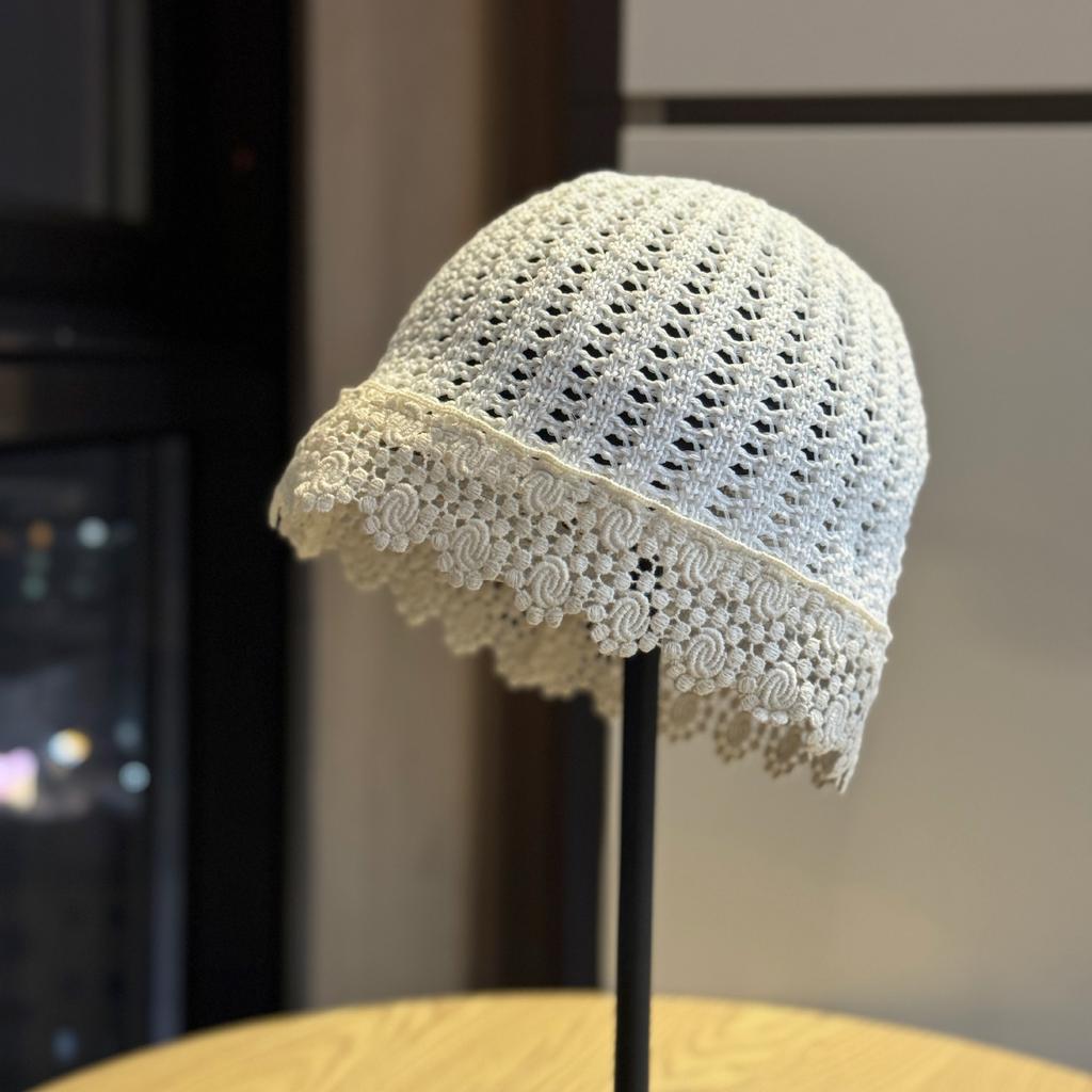 2026New Lace Beret for Women, French Retro Versatile Artist Hat, Large Head Circumference, Makes the Face Look Smaller, Elegant Knitted Hat