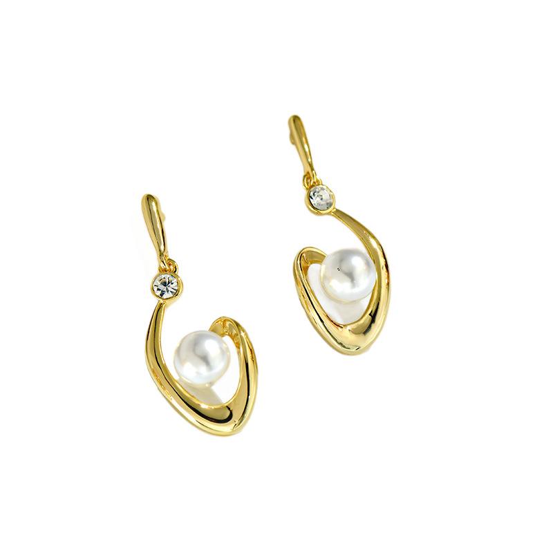 Light Luxury Pearl Earrings, Niche Design, High-end Temperament, Water Droplet Earrings, Fashionable and Versatile Earrings