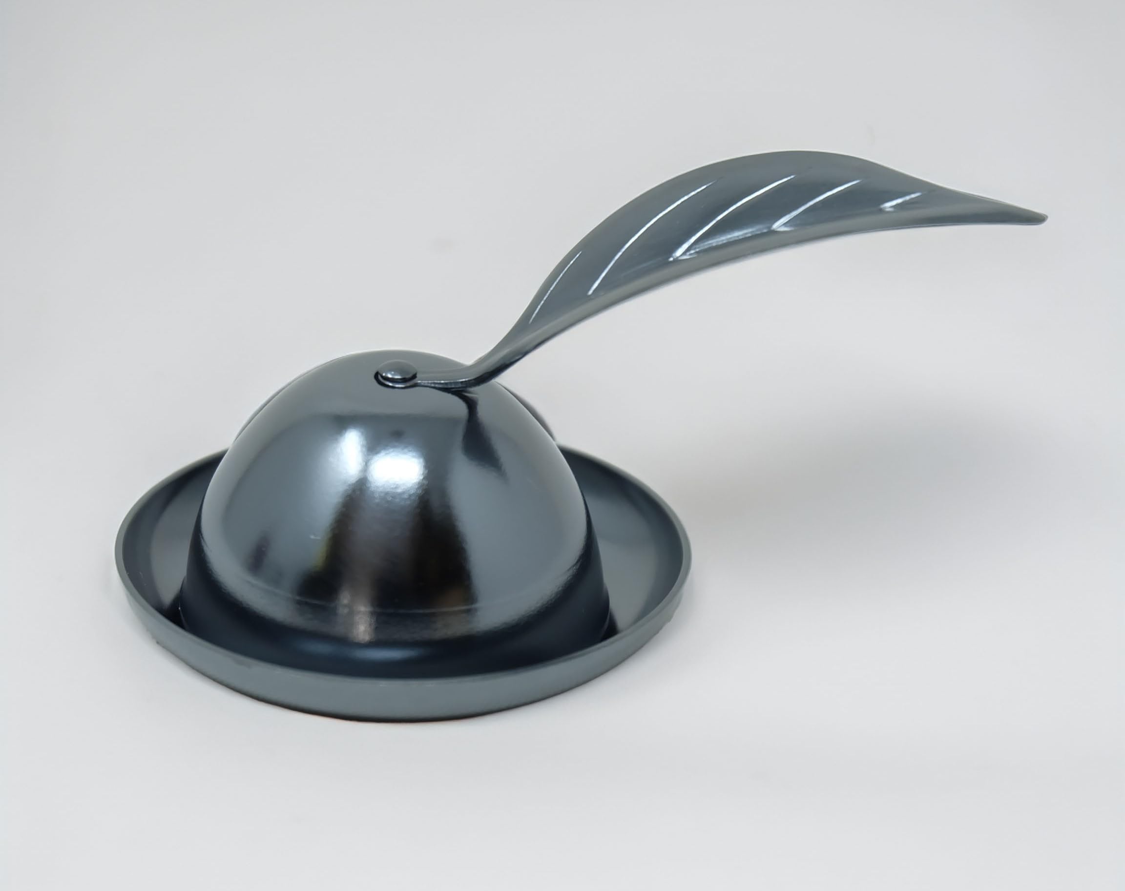 

Candle snuffer, leaf type (oxidized silver), made in Japan