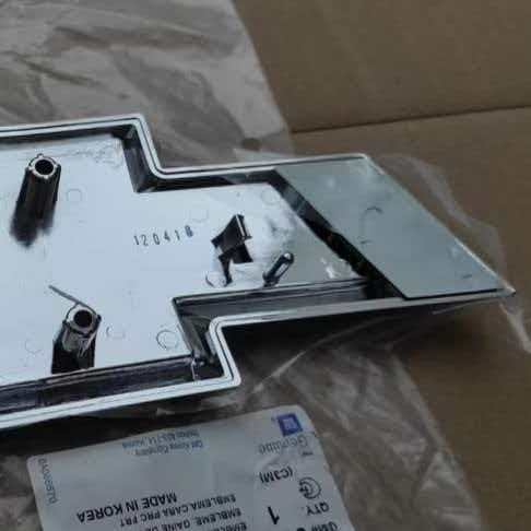 1 szt. Emblematy z kokardką na przednią kratkę dla Chevrolet Spark 2011 2012 2013 2014 2015 emblemat z kokardką na przednią kratkę