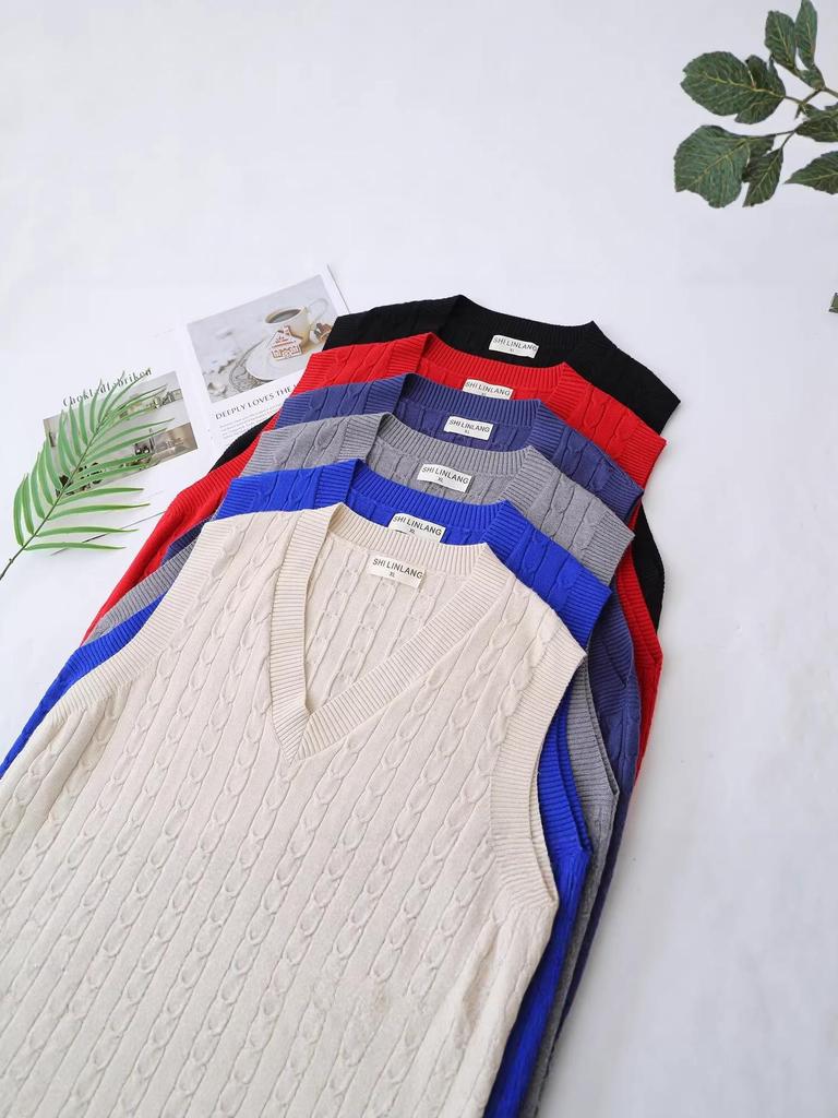 2026 Spring Korean V-neck Cable Knit Vest: Women's Plus Size Sleeveless College Style Layering Tank Top Shrug