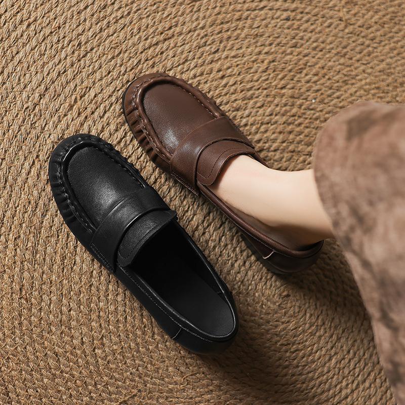 Women's low-heeled single shoes, spring and autumn models, full leather thick-heeled large-size casual shoes inside and outside, loafers.