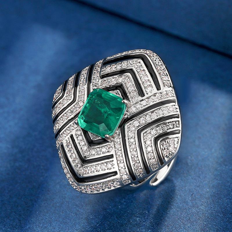 New Huabi jewelry copper bottom gold-plated retro simulation emerald princess square personalized set main 8 * 8