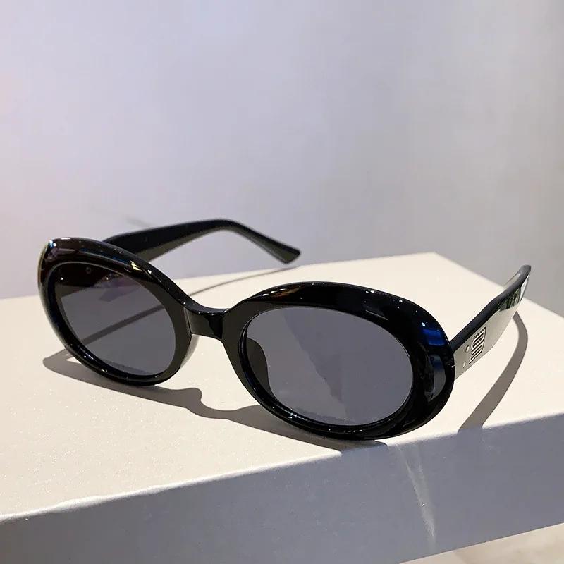 Vintage  Designer Oval Sunglasses ladies Sun Glasses For Men Trend Punk Fashion Luxury Rivet Small Frame Eyeglasses UV400