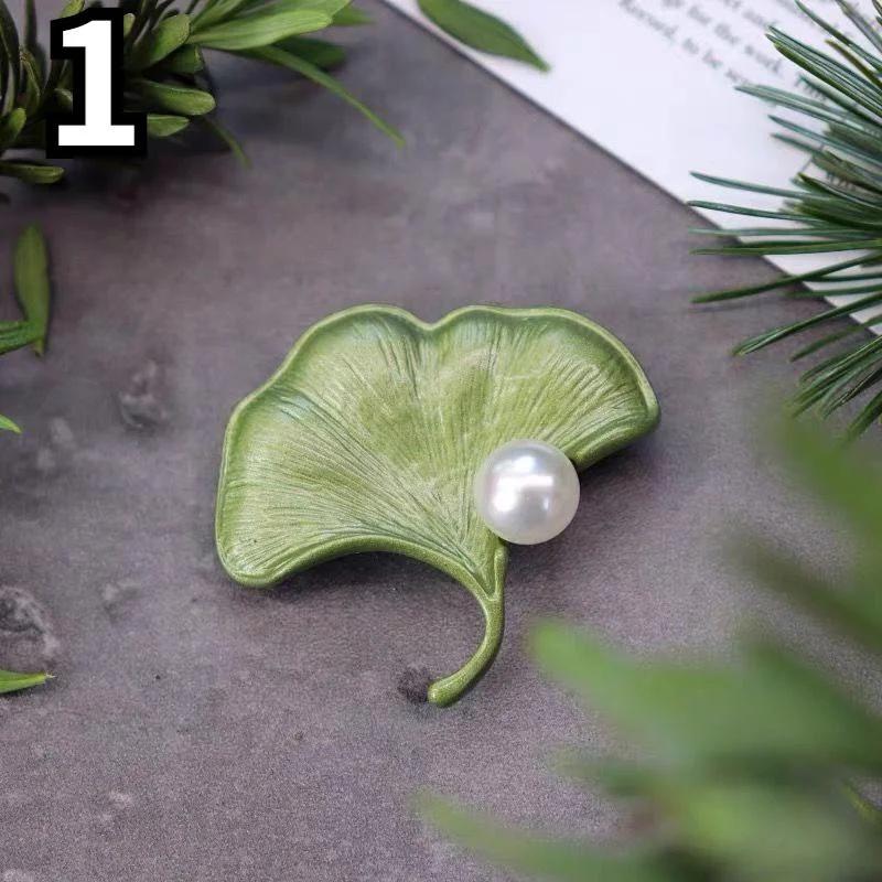 Vintage Plant Leaf Brooches For Women Retro Green Leaves Pearl Ginkgo Brooch Pin Corsage Classic Party Jewelry Accessories