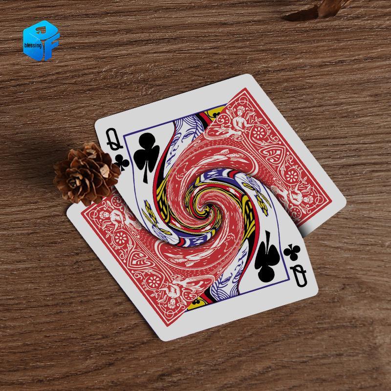 Vortex drehende Spielkarten - Nahaufnahme-Zaubervorführungs-Requisiten