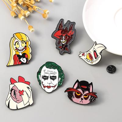  Broszka Clown Hazbin Hotel Hell Inn, metalowa odznaka z serii Halloween