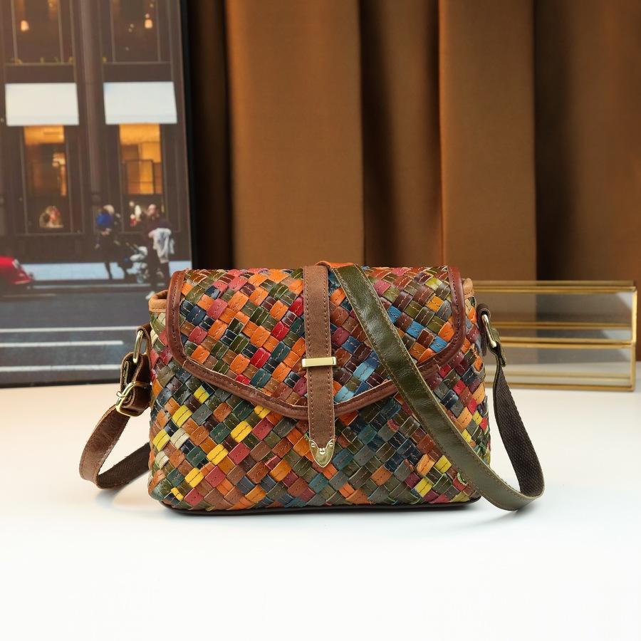 

Autumn And Winter Leather Woven Colors Random Color Matching Women S Shoulder Crossbody Small Square Bag Going Out Fashion Bag