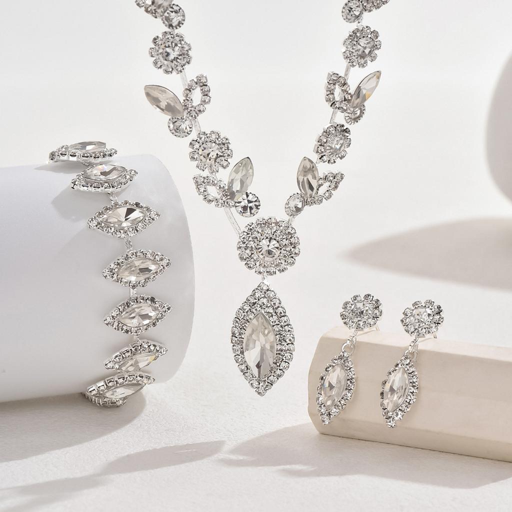 Bride Crystal Flower Jewelry Set Banquet Wedding Necklace Earrings Bracelet Accessories for Women