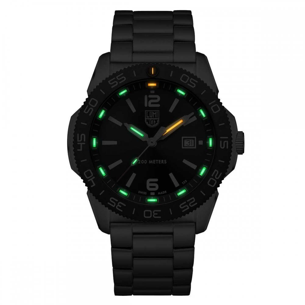 Luminox Pacific Diver Men S StainleSS Steel SwiSS Quartz Watch