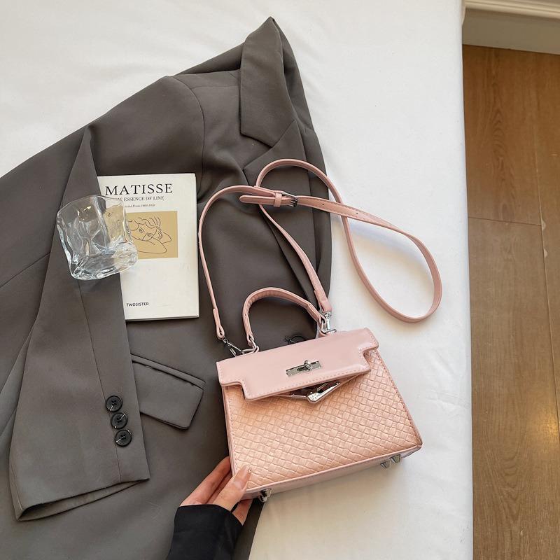 Small bag women's new niche fashion shoulder messenger bag casual portable small square bag