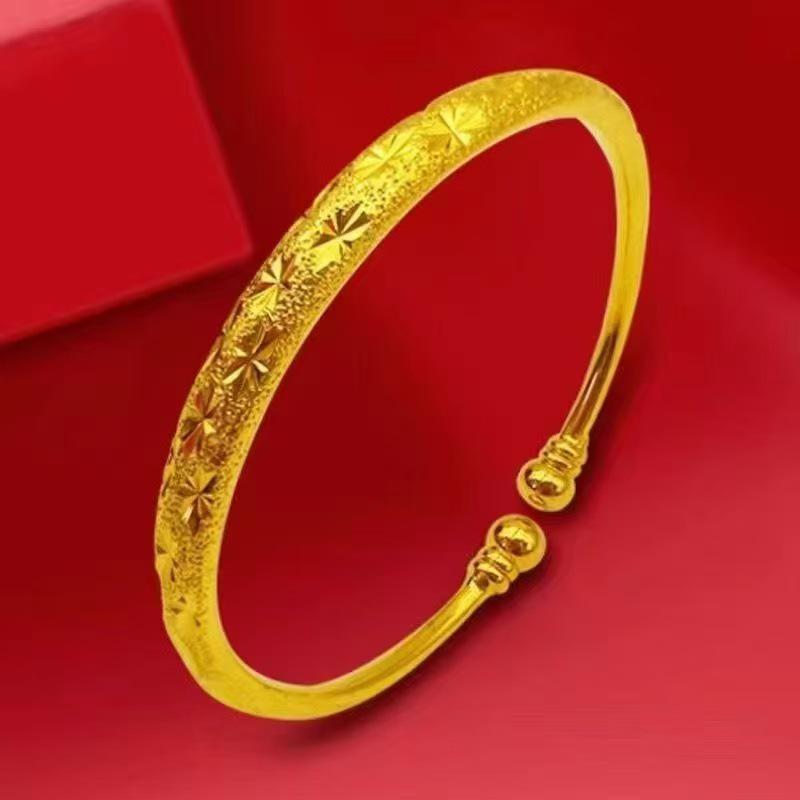 Elegant Gold Starry Openable Bracelet - Adjustable Classic Gift for Mom