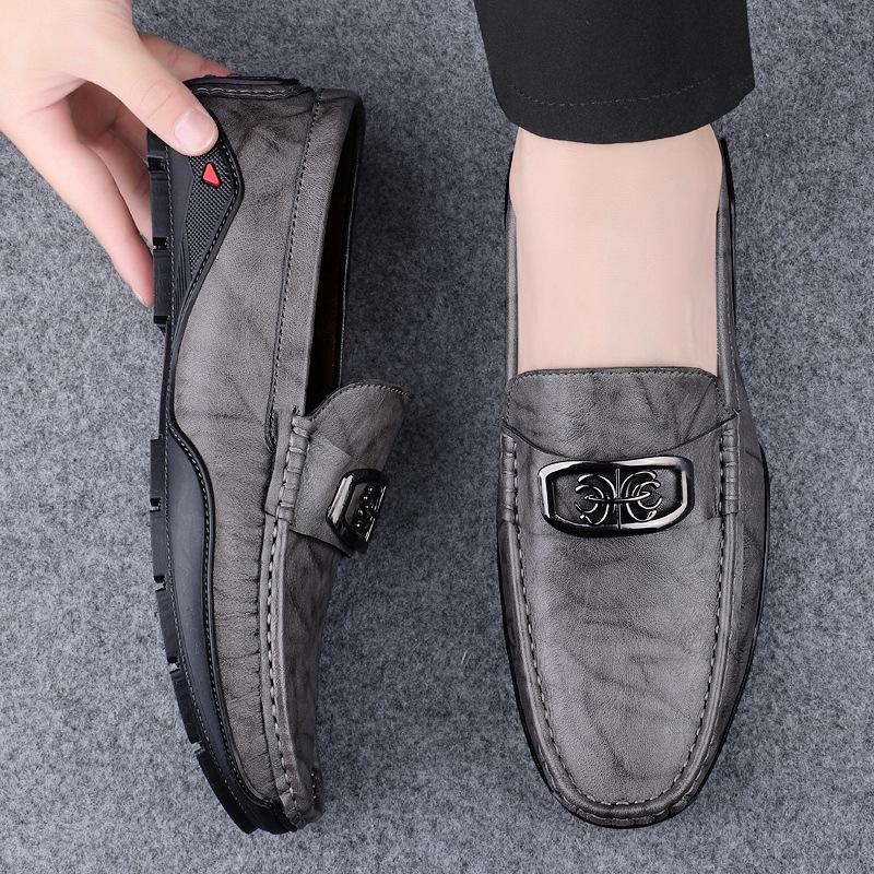 Spring and Summer Men's Doudou Shoes Driving Shoes Low-top Pure Black Leather Surface Metal Trim Foot Cover Large Size Casual Shoes Small Leather