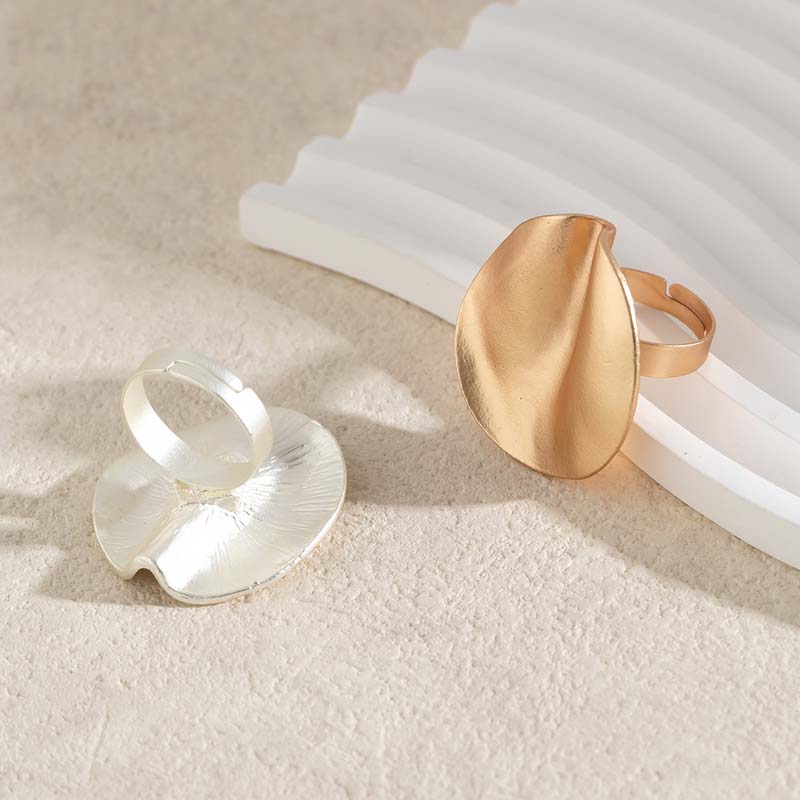 Exaggerated Metal Big Pleated Cuff Rings for Women Vintage Gold Color Irregular Open Adjustable Finger Rings Jewelry 2026 Party