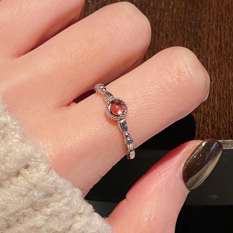 Ретро Простой Цвет Серия Лунный Камень Открытое Кольцо Нишевый Модный Дизайн Темперамент Высококлассные Аксессуары Adjustable opening