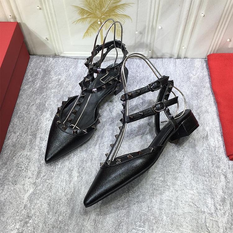 

Сексуальные вечерние босоножки с заклепками и острым носком для женщин 2024 года, новые летние универсальные роскошные босоножки из натуральной кожи на толстом высоком каблуке для женщин 41