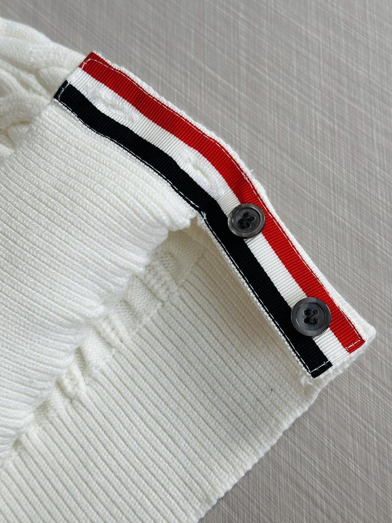 Men's European-Style Cable Knit Sweater with Four-Bar Stripes - Trendy Autumn/Winter Round Neck Pullover