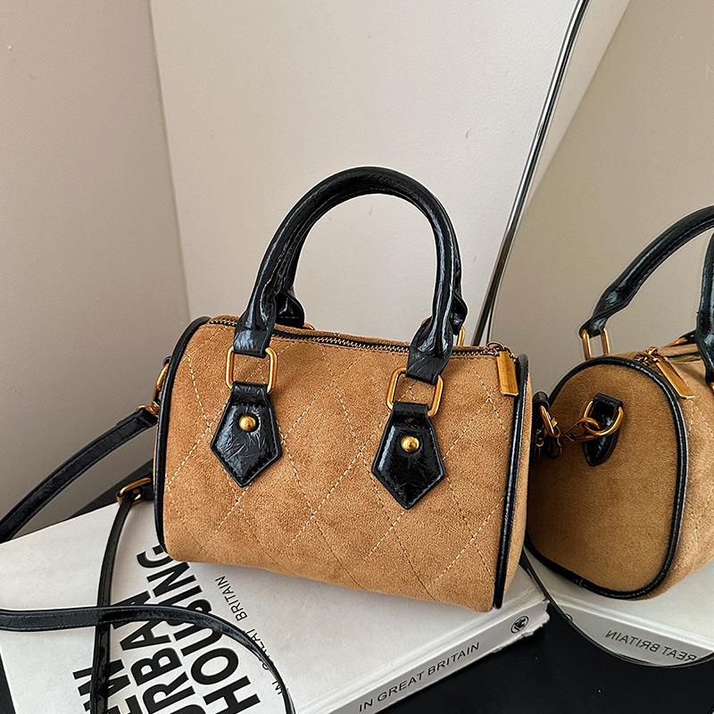 Premium Retro Hand Carry Pillow Bag Women's New Fashion Diamond Shoulder Messenger Bag Commuter Bag