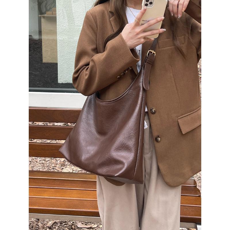 

Сумка великої місткості Проста з м якої шкіри Одноплечова сумка-під пахвою Ретро сумка-кросбоді для поїздок на роботу кавовий