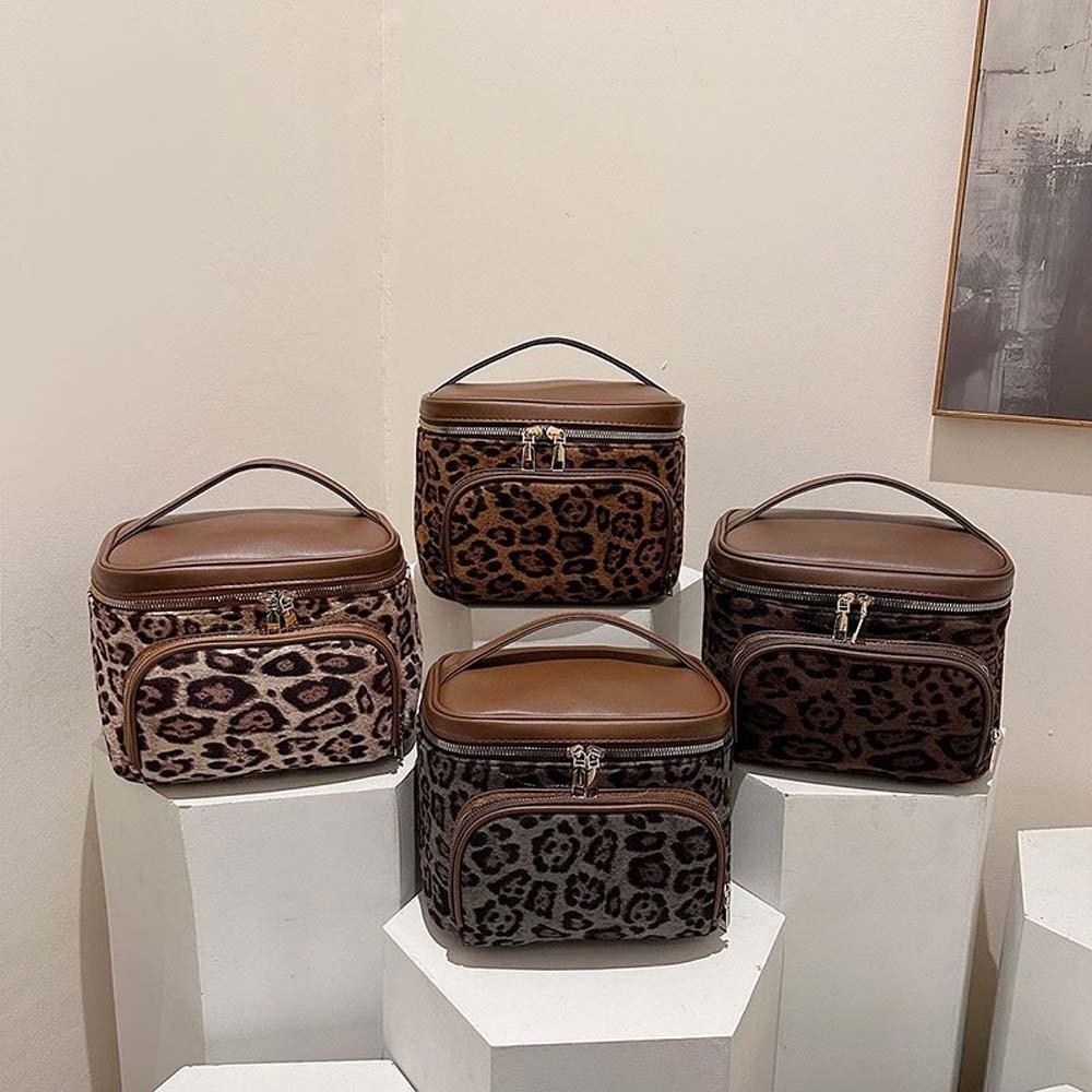 Leather Make Up Pouch Bag Large Capacity Pouch for Make Up Kit Leopard Print Cosmetic Bag Girls