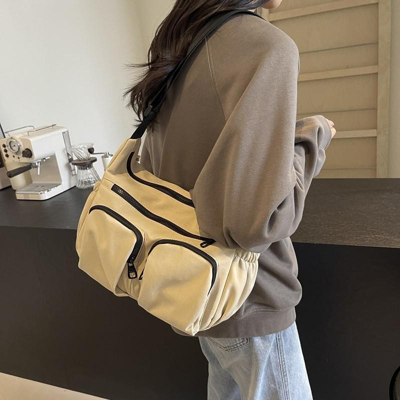 Nylon Umhängetasche Für Damen Mit Mehreren Taschen Und Urbanem Stil