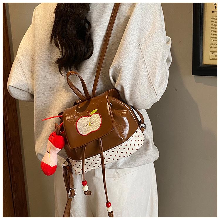 2025 Autumn Cute Apple Pendant Women's Lightweight Travel Backpack - Large Capacity, Casual Commuting Bag