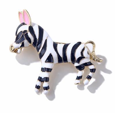 Fashionable Personality Adorable Dripping Oil Animal Plant Pearl Pin Brooch Anti Glare Buckle Female Jewelry AlloyFashion Jewelry