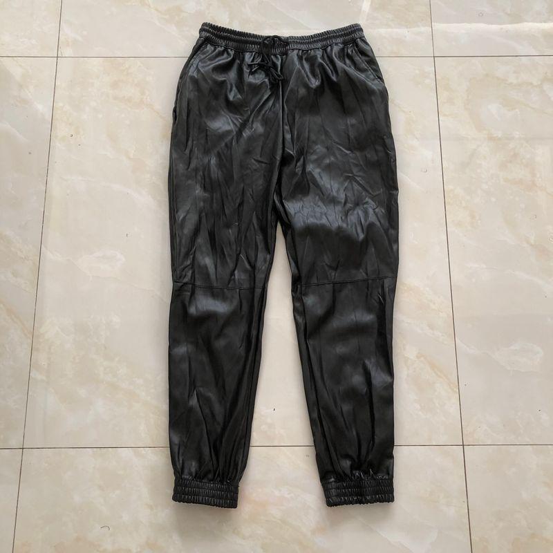 

Грузовые брюки из ПУ кожи Зима Новое поступление Внешняя торговля Женская одежда Мода Эластичная высокая талия Многокарманные Брюки на кулиске 27751 Black (Section B) A- 2-5-2 S