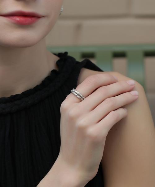 Bonbeau Merry Bold Twist Ring (Type B)
