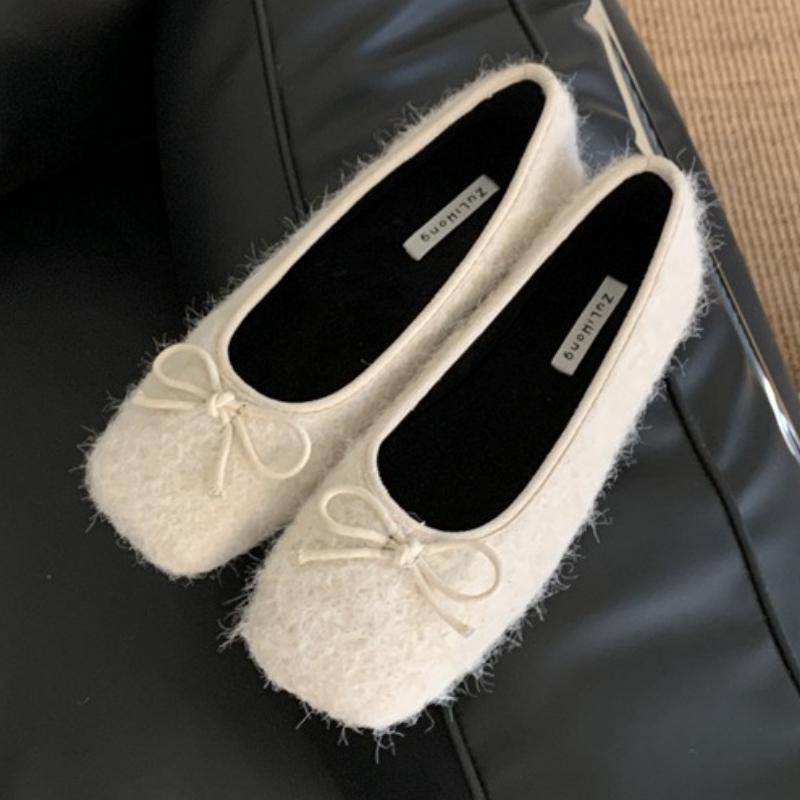 Fashion Autumn Fashion Warm Fluffy Flat Mary Jane Shoes Women Sweet Bow Decoration Designer Shoes Comfort Square Toe Shallow Casual Shoe