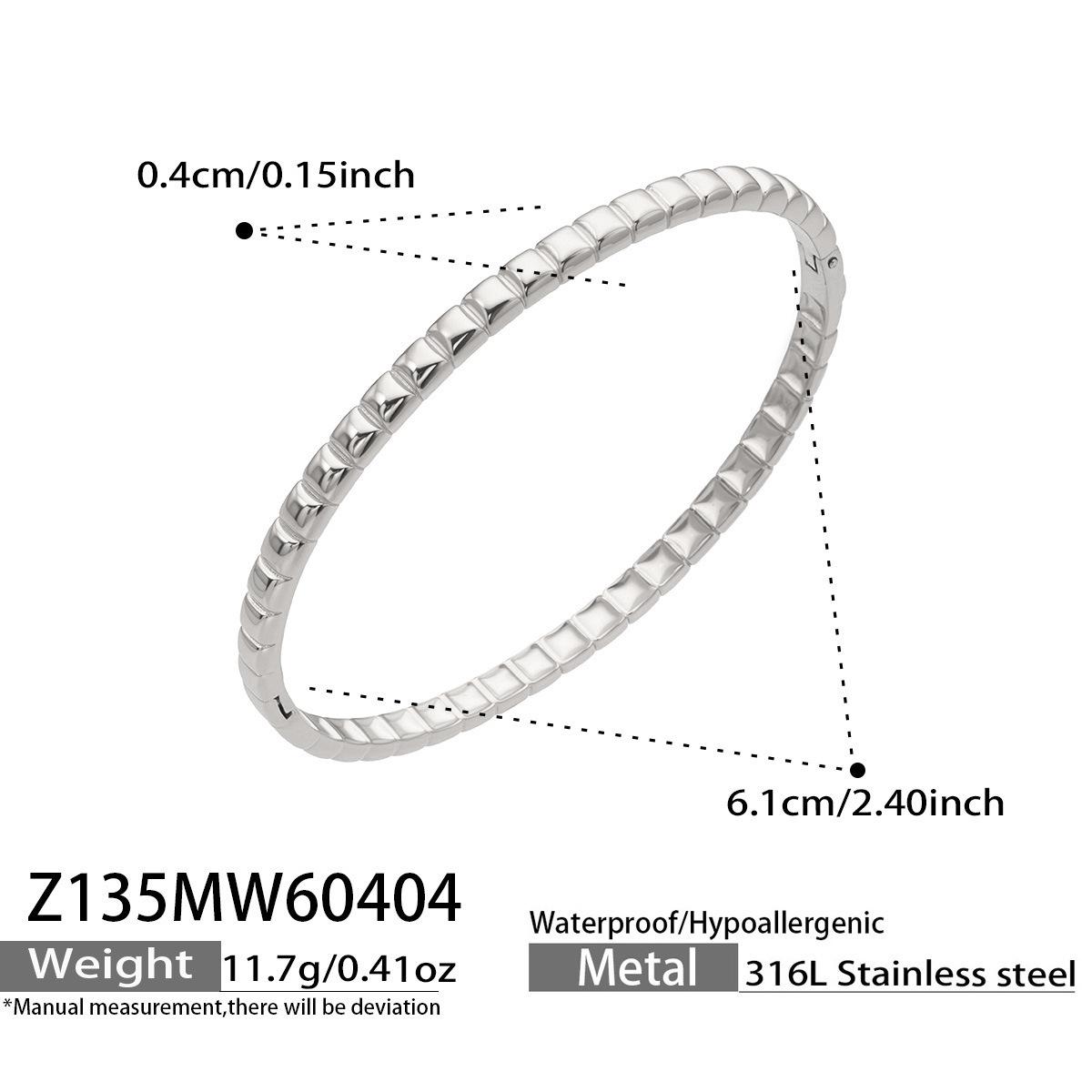 European  American Light Luxury Geometric Double Heart Buckle Bracelet Set in 18K Gold-Plated Stainless Steel