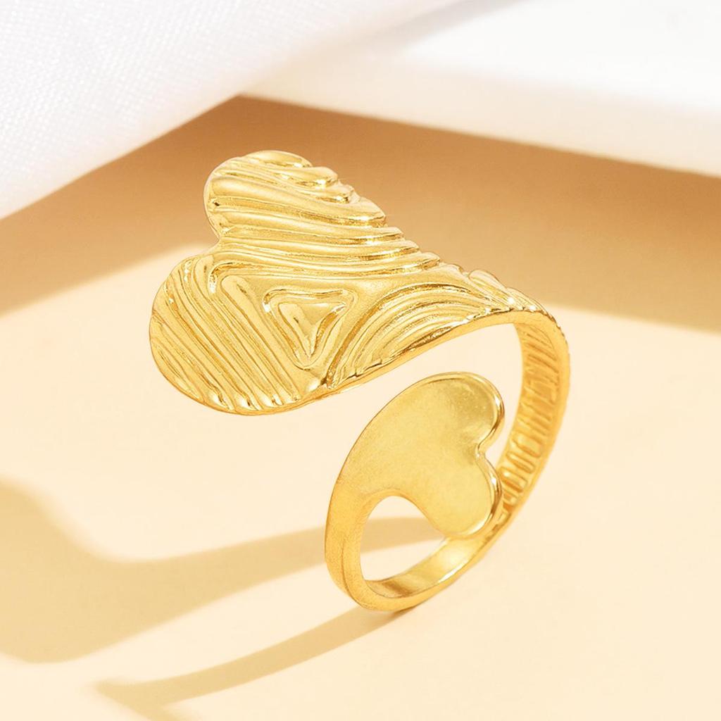 European & American Chic Asymmetrical Heart Stainless Steel Ring - Retro Geometric Texture for Women