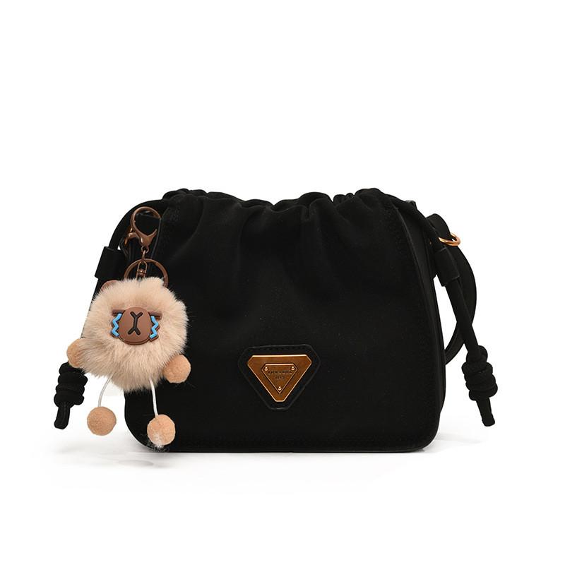 Ielgy Bucket Bag Niche Design Shoulder Messenger Bag High-End Textured Pleated Bag