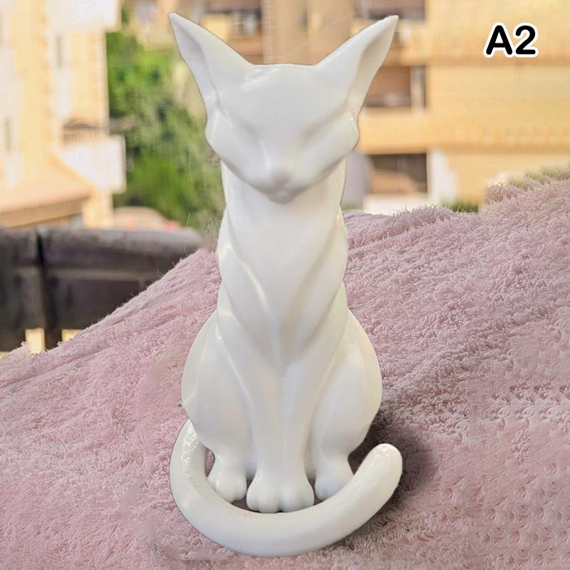 1 Pc Elegant Cat Sculpture With Stripes Cat Figurine Indoor/Outdoor Home Decor Charming Cat Statue Desks Bookshelves Ornament