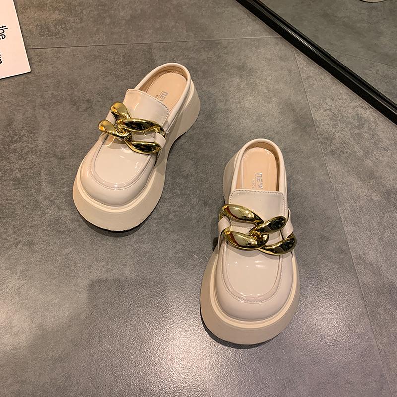 Fashion 2025 Patent Leather Mules Metal Chain Pearl Bowknot Women Slippers Creepers Sandals Platform Shoes Thick Soled Cover Toe Slides