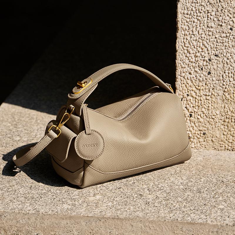 

2025 Autumn Winter Genuine Leather Women s Bag Niche Design Handbag Fashion Top Layer Cowhide Bag Commuter Large Capacity Women s Bag Long24CM、Thick10CM、Hi