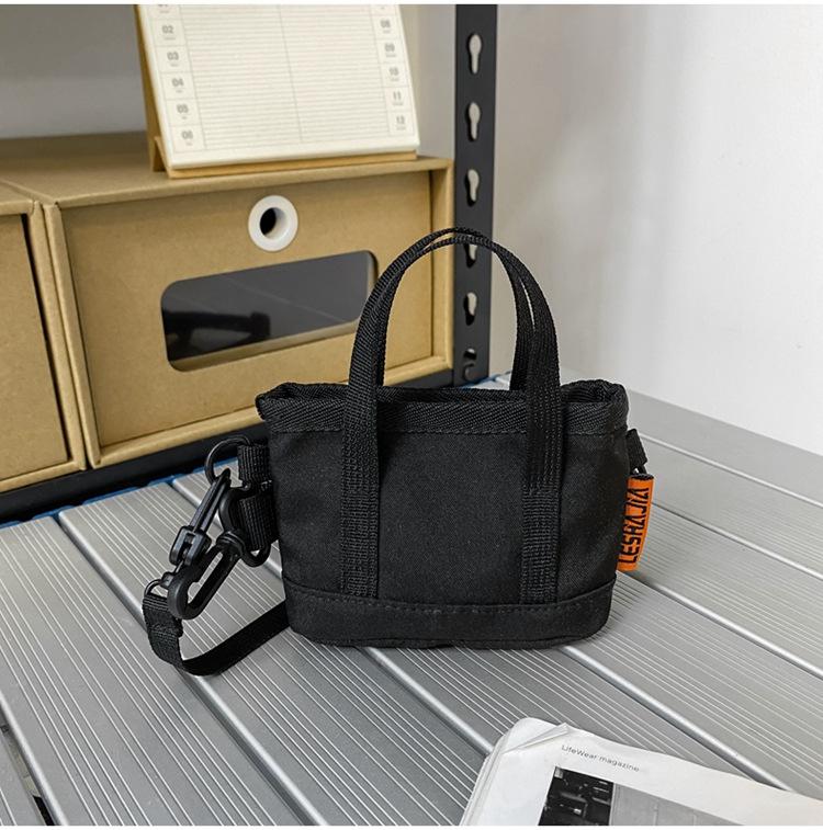 

2025 Men s Streetwear Mini Tote: Portable Key, Card, and Earphone Holder чёрный