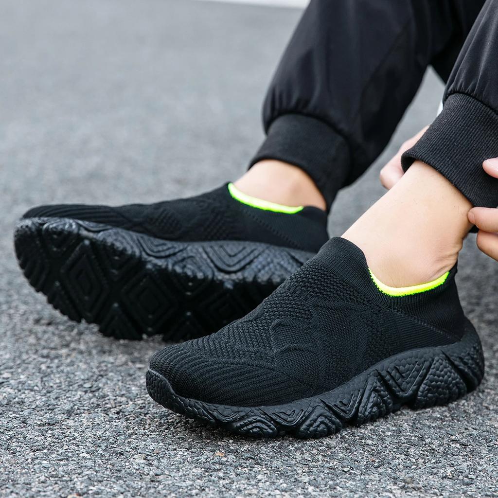 Fashion Men's Fashion Sports Shoes Breathable Thick Soled Black Outdoor Walking Shoes Anti Slip Men's Casual Daily Running Sports Shoes