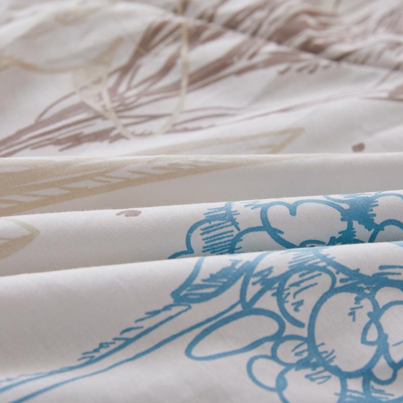 Linen Cotton Double-Layer Summer Quilt - Machine Washable, Cool, Ideal for Dorms.