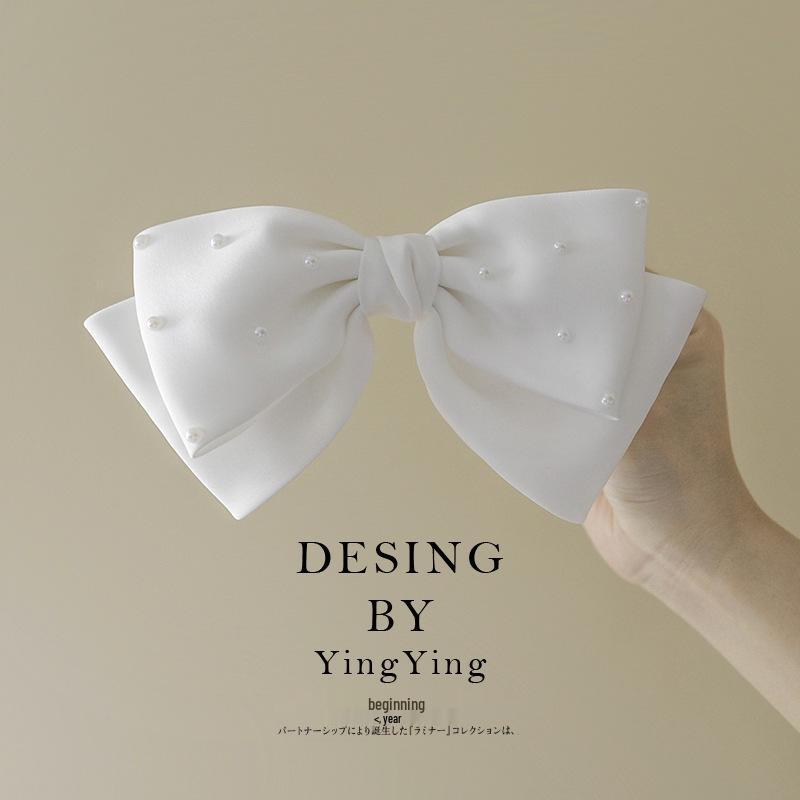 

Bow Hair Clip Accessory белый