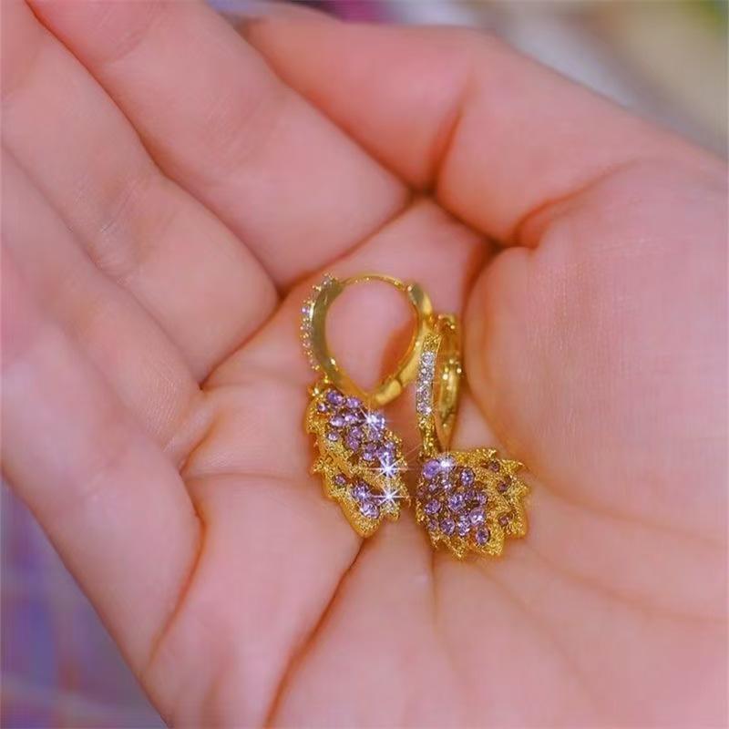Exquisite 2024 Violet Leaf Ear Cuffs: High-End Design for Elegant Appeal