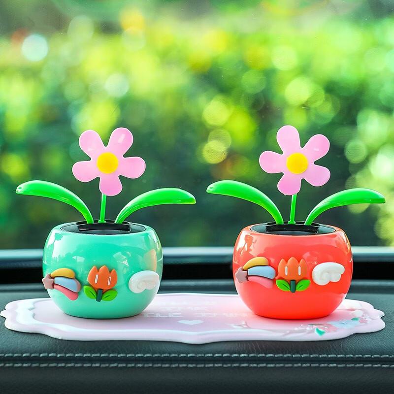 Fumeide Car Dashboard Ornament Set with Flowers and Mat