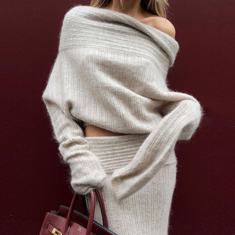 

Fashion Wind Flanging off-Shoulder Mermaid Dress Fashion Suit Khaki Sweater L