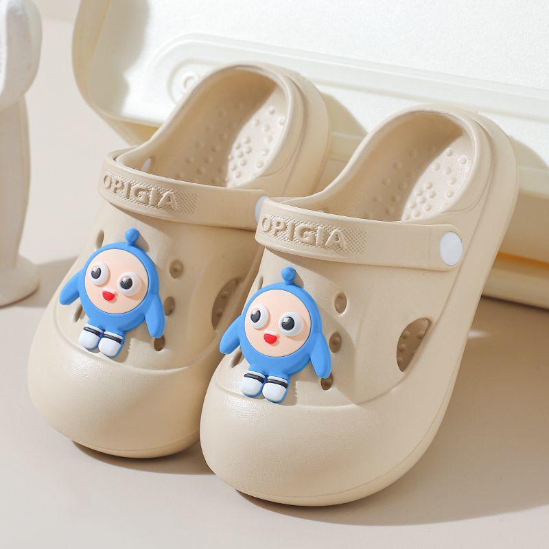 Children's Non-Slip Cartoon Beach Slippers, Closed-Toe for Ages 6-12, Two-Way Summer Shoes