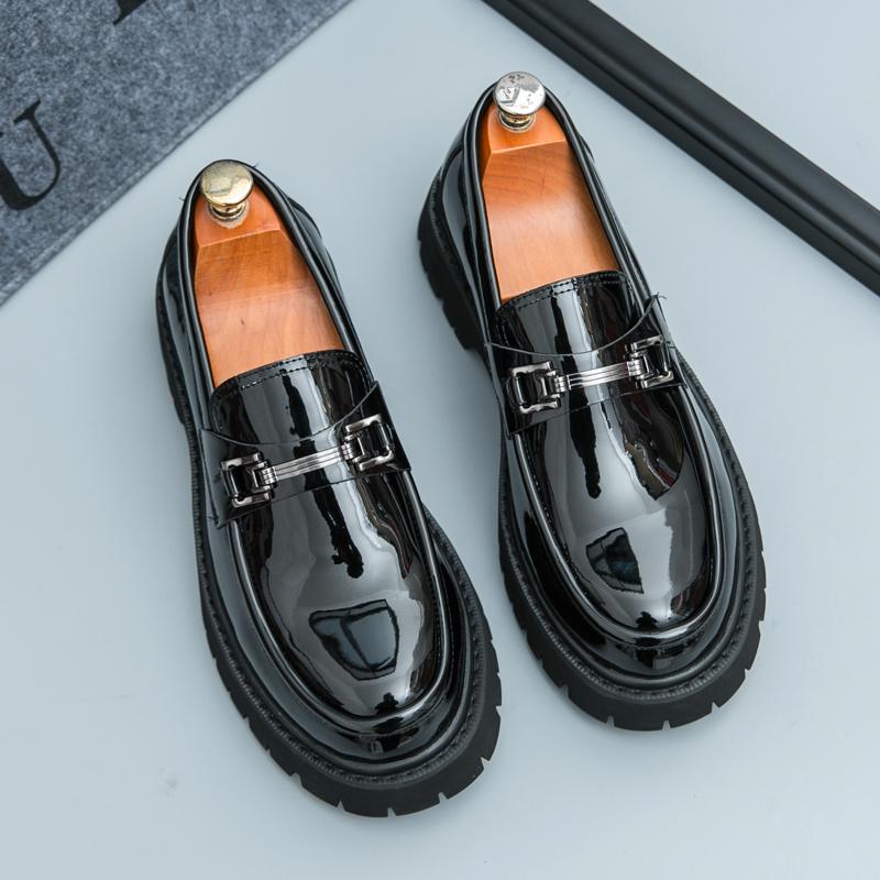 Frühling Herbst Freizeit Loafer Neue Runde Spitze Metall Schnalle Dicke Sohle Britischer Stil Oxford Schuhe Designer Business Formell Runde Spitze