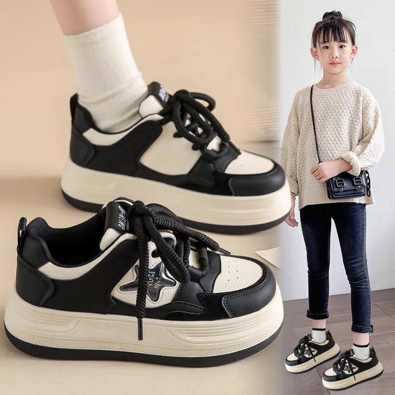 Girls shoes 2025 new little girl versatile casual board shoes children's non-slip soft sole spring and autumn Korean version of sports shoes