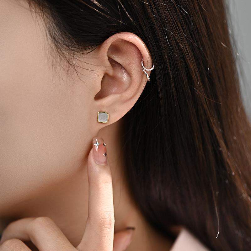 Square Shell Stud Earrings for Women's New Niche Design Simple and Versatile Geometric Earrings