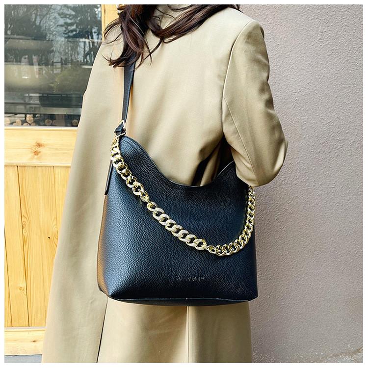 Casual Pu Mini Shoulder Bag For Women With Gold Chain Decoration For Daily Outings